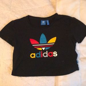 BLACK ADIDAS CROP TOP
